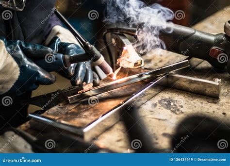 soldering two pieces of metal